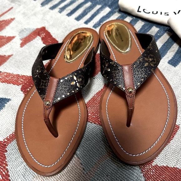 LOUIS VUITTON Sunny Flat Thong - Picture 2 of 12